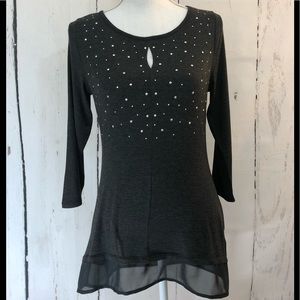 Feminine Belldini 3/4 Sleeve high low knit top